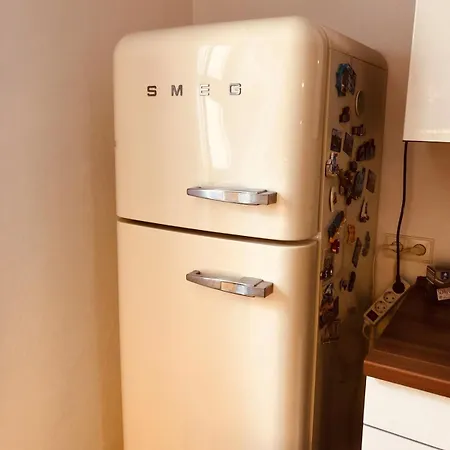 Central-quiet-5min To Tram-shopping- *