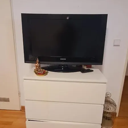 Central-quiet-5min To Tram-shopping- * Köln