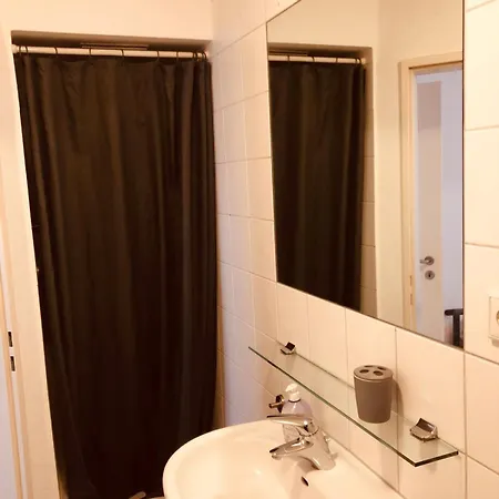 Apartment Central-quiet-5min To Tram-shopping-