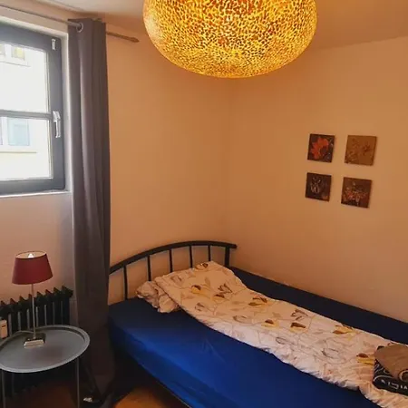 Central-quiet-5min To Tram-shopping- *