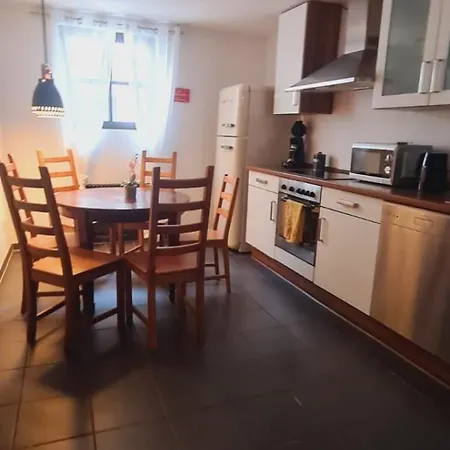 Apartament Central-quiet-5min To Tram-shopping- Kolonia