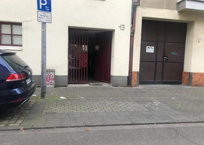 Central-quiet-5min To Tram-shopping- * Köln